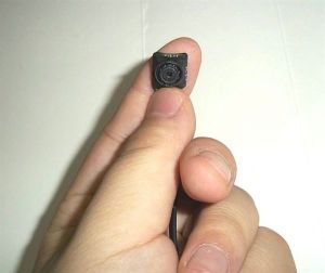微型攝像頭 - 體積非常小的監(jiān)視器