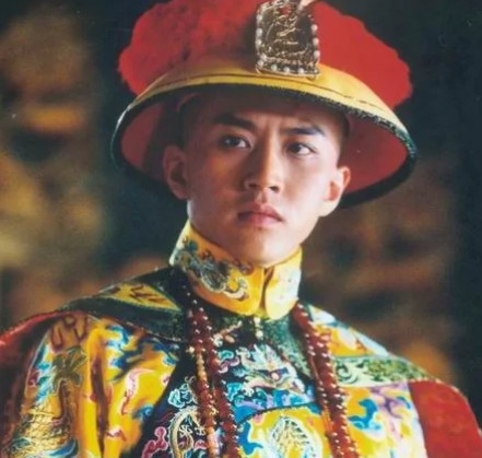 少年康熙 - 2004年小多、澄豐執(zhí)導(dǎo)的電視劇