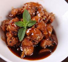 醬汁雞翅 - 以雞翅為主料制作的菜品