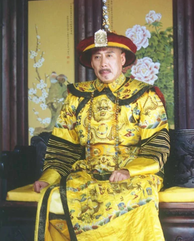 乾隆王朝 - 2003年葉大鷹執(zhí)導(dǎo)的電視劇