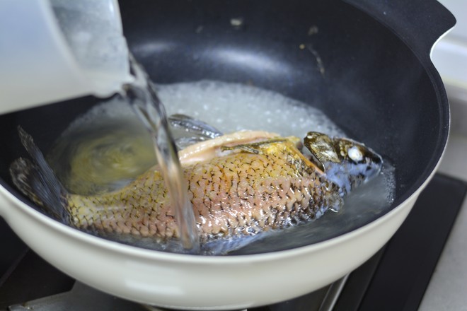 鯽魚(yú)豆腐湯 - 廣東家常菜品
