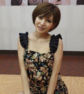 里美尤利婭 - 日本AV女優(yōu)