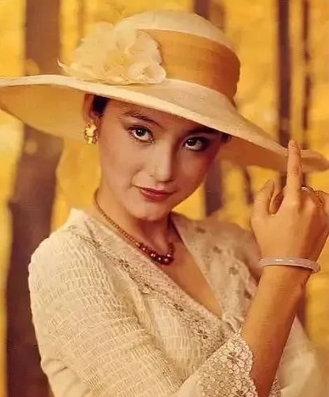 我愛(ài)夜來(lái)香 - 1983年泰迪·羅賓、徐克聯(lián)合執(zhí)導(dǎo)的電影