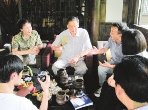 茅于軾 - 經(jīng)濟學(xué)家